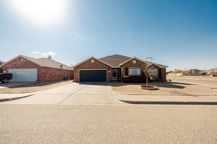 10602 Clinton Avenue Lubbock, TX 79424 - Photo 2 of 24 Photo 2