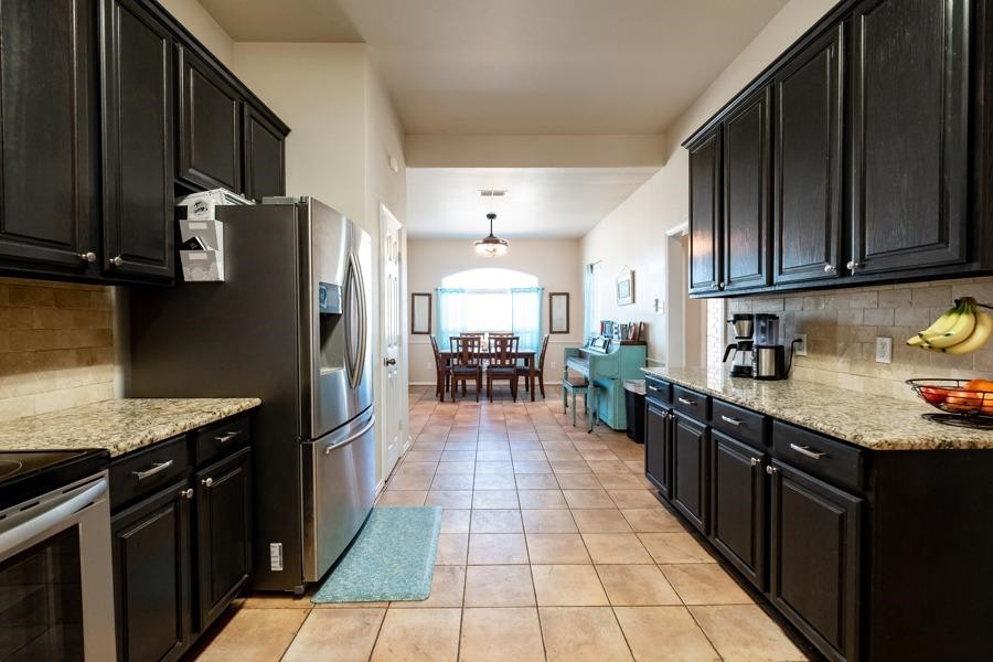 10602 Clinton Avenue Lubbock, TX 79424 - Photo 6 of 24 Photo 6