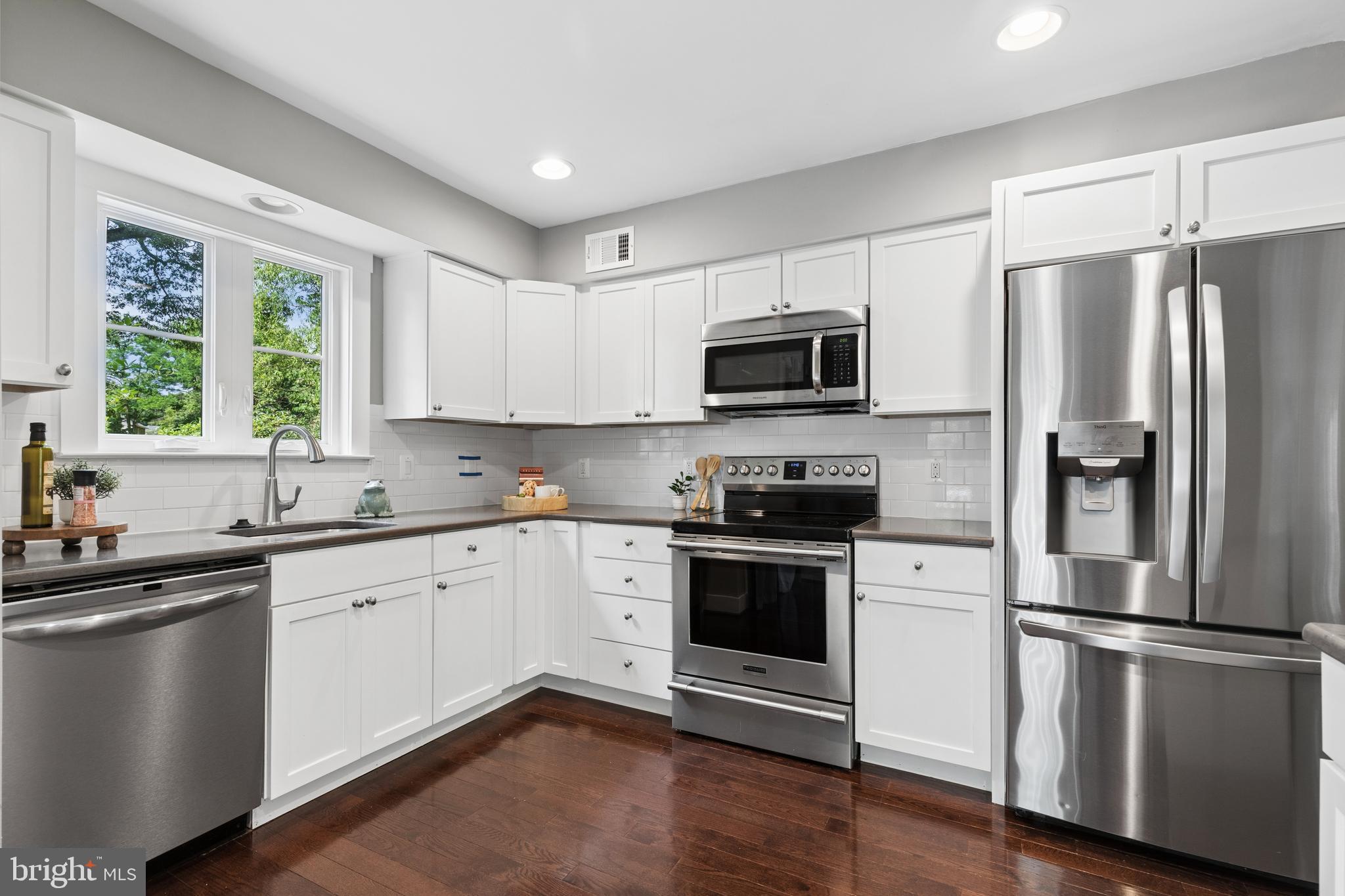 738 Dill Road Severna Park, MD 21146 - Photo 2 of 33 Kitchen
