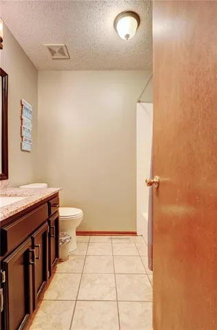 $287,500 | 1654 Southeast Boone Trail, Lee's Summit, MO 64063