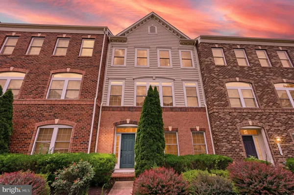 $725,000 | 24643 Red Lake Terrace, Sterling, VA 20166