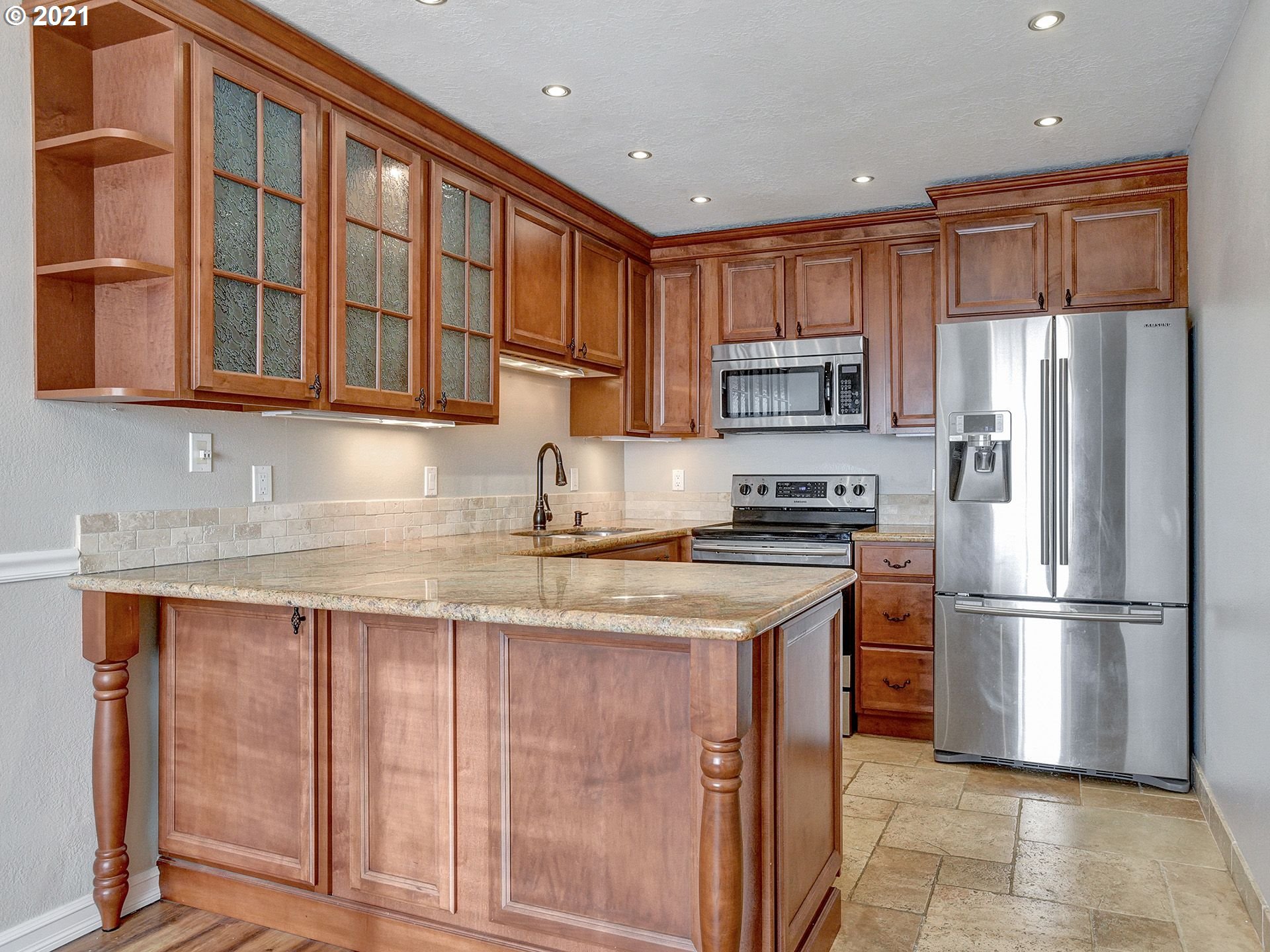 86 Kingsgate Road, Unit E203 Lake Oswego, OR 97035 - Photo 11 of 31 Gallery Image 11