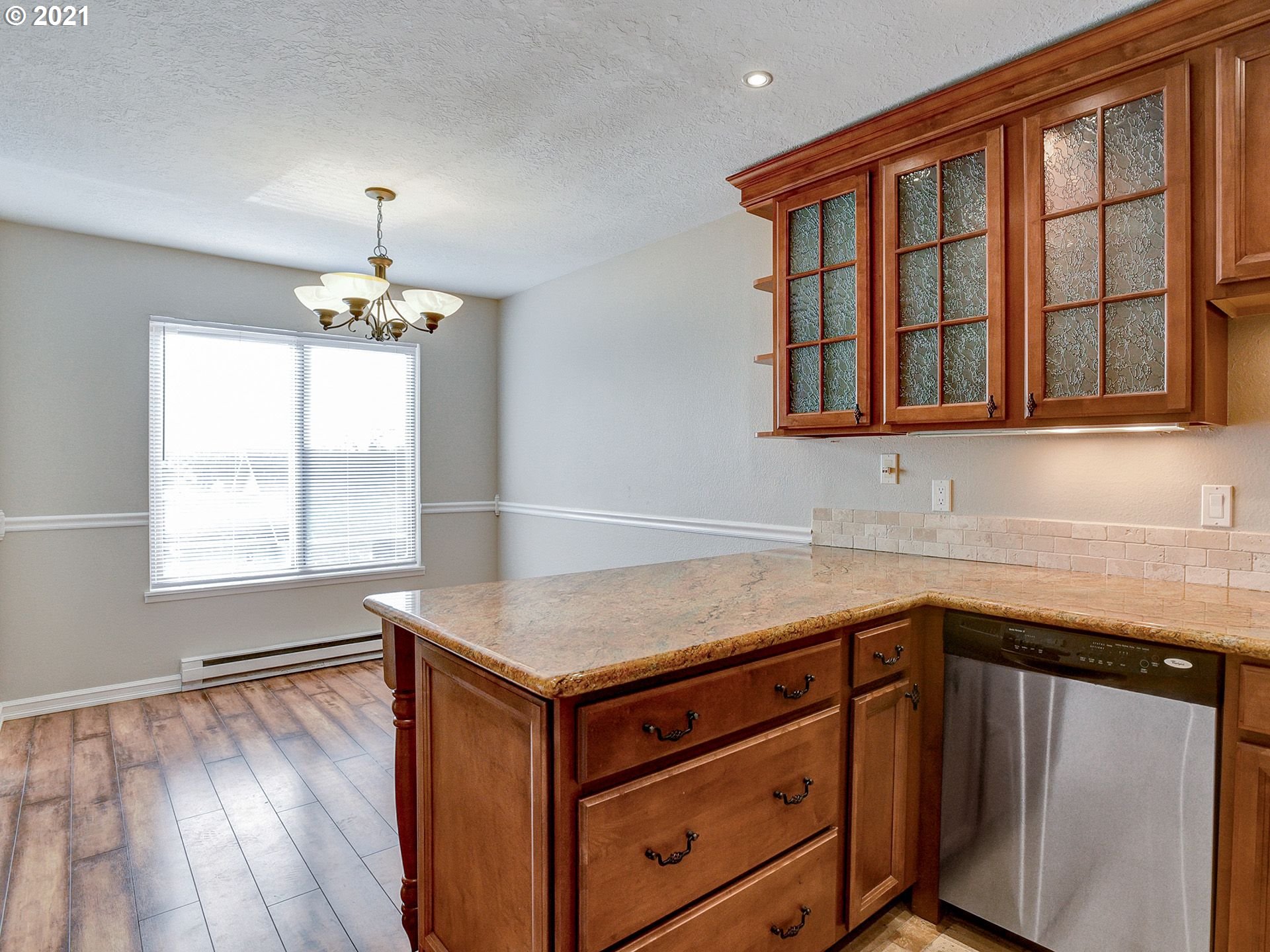 86 Kingsgate Road, Unit E203 Lake Oswego, OR 97035 - Photo 15 of 31 Gallery Image 15