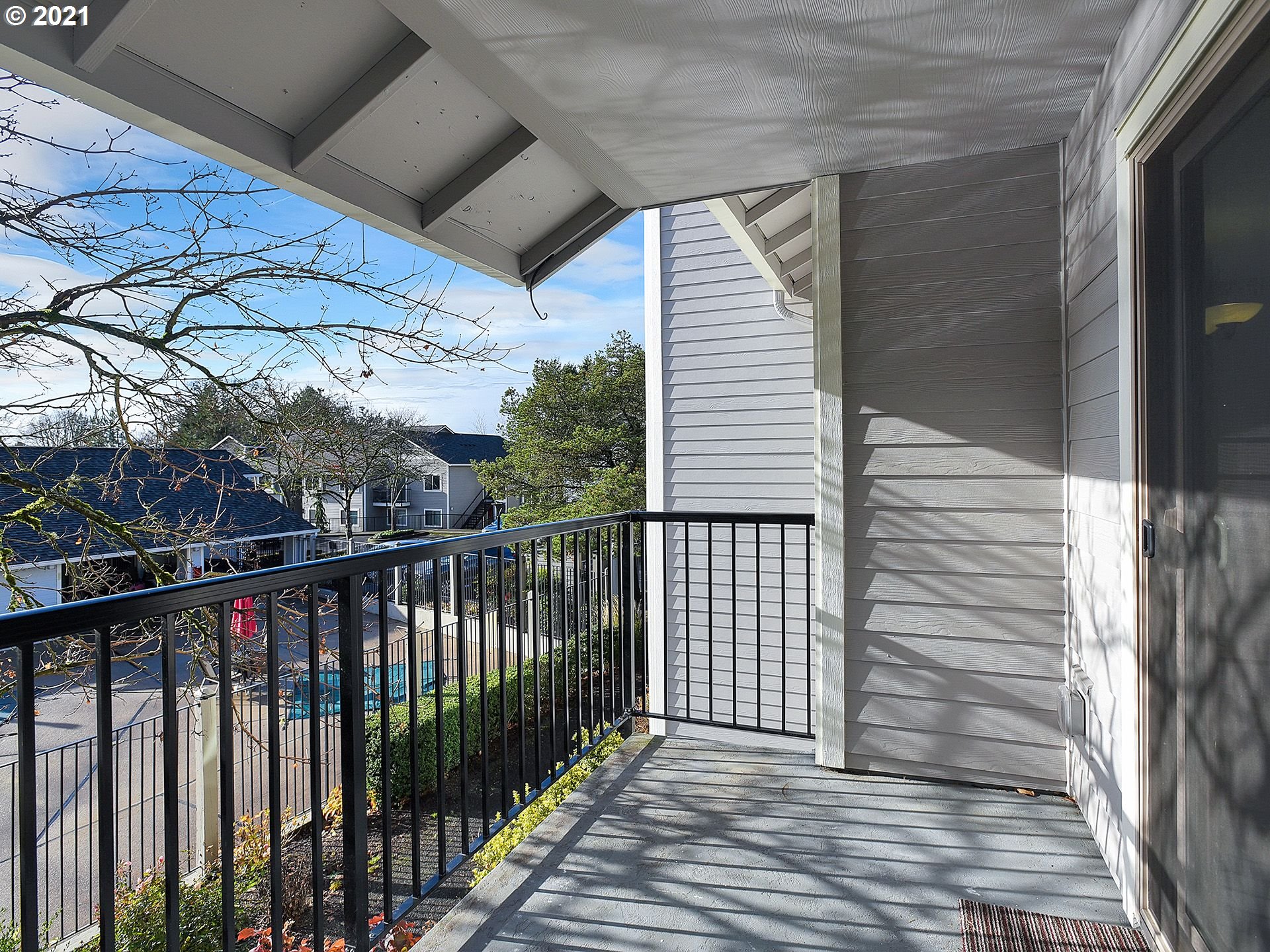 86 Kingsgate Road, Unit E203 Lake Oswego, OR 97035 - Photo 26 of 31 Gallery Image 26
