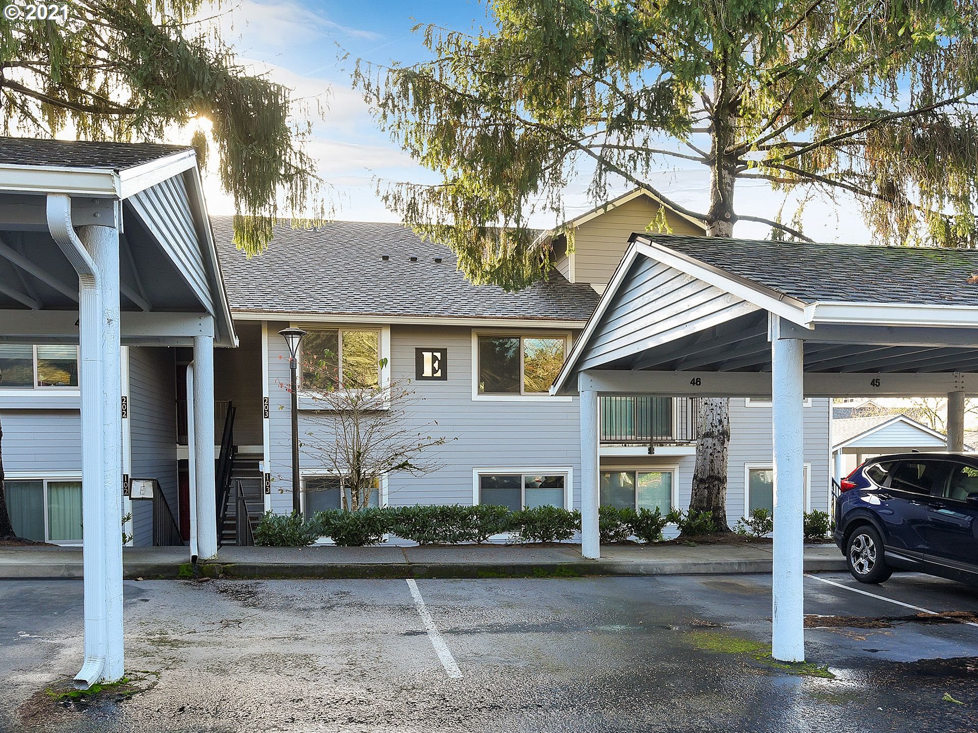 86 Kingsgate Road, Unit E203 Lake Oswego, OR 97035 - Photo 30 of 31 Gallery Image 30