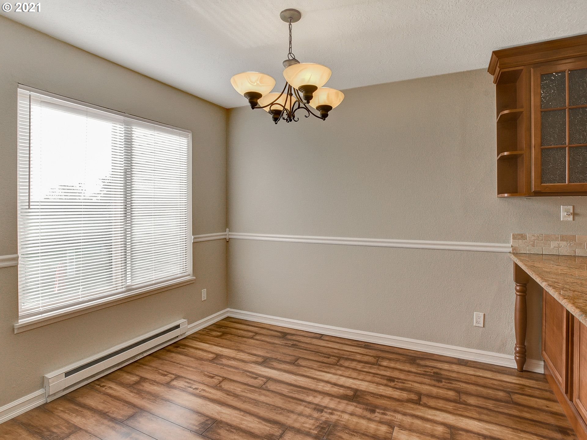 86 Kingsgate Road, Unit E203 Lake Oswego, OR 97035 - Photo 10 of 31 Gallery Image 10