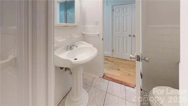 $2,100 | 1426 Bevis Drive, Charlotte, NC 28209