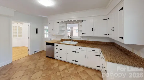 $2,100 | 1426 Bevis Drive, Charlotte, NC 28209