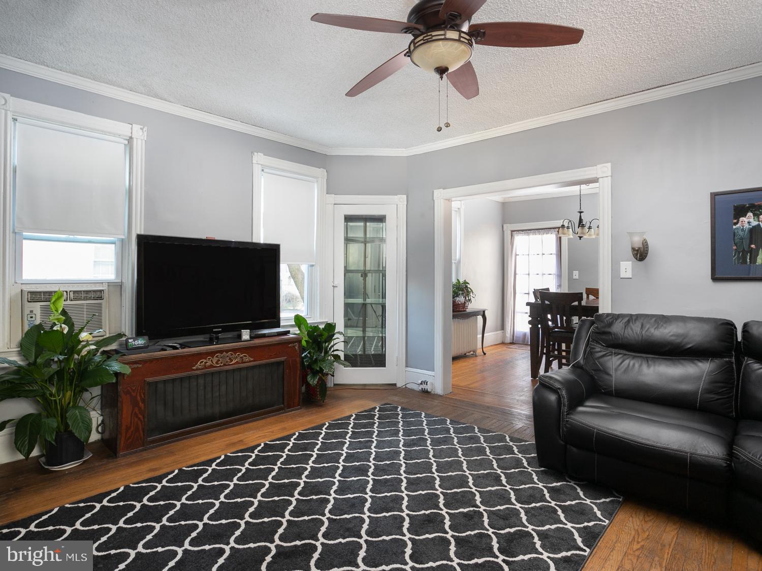 410 South Fairview Street Riverside, NJ 08075 - Photo 7 of 22 Family room