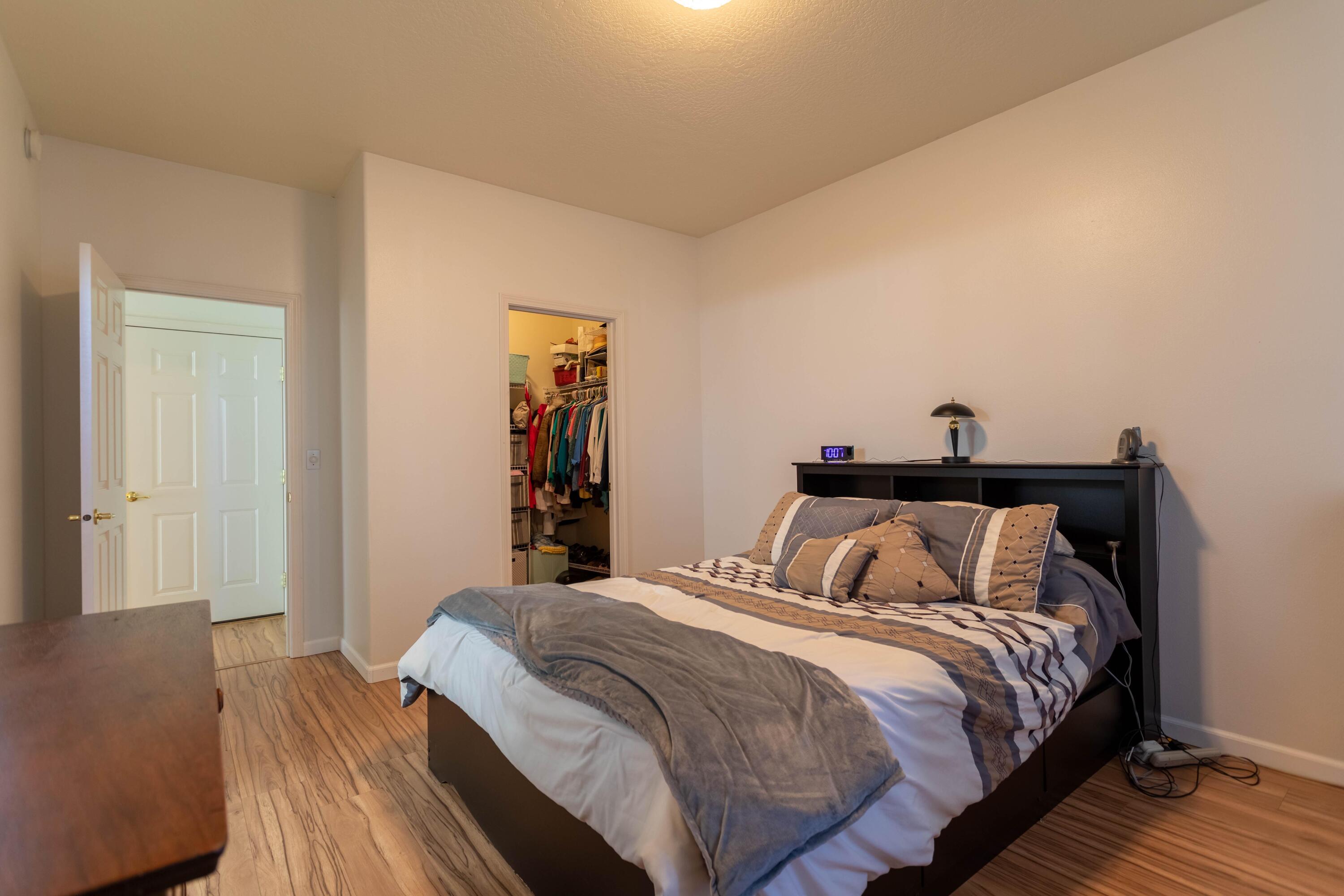 1012 Megan Lane Phoenix, OR 97535 - Photo 24 of 35 Floor 1 Prime Bed
