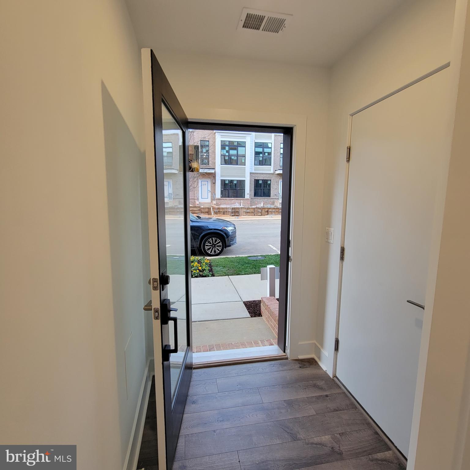2008 Tysons Ridgeline Road Falls Church, VA 22043 - Photo 4 of 47