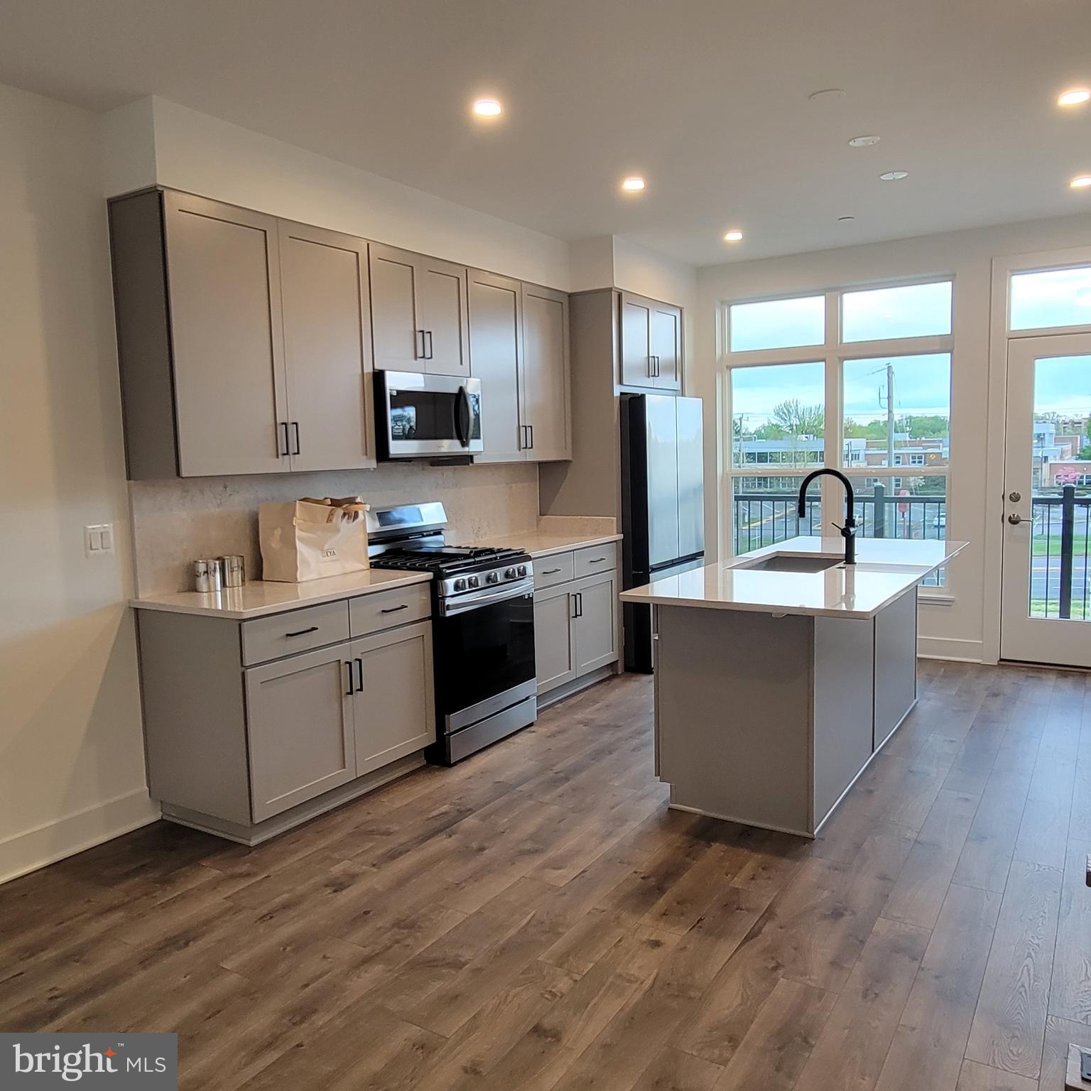 2008 Tysons Ridgeline Road Falls Church, VA 22043 - Photo 9 of 47