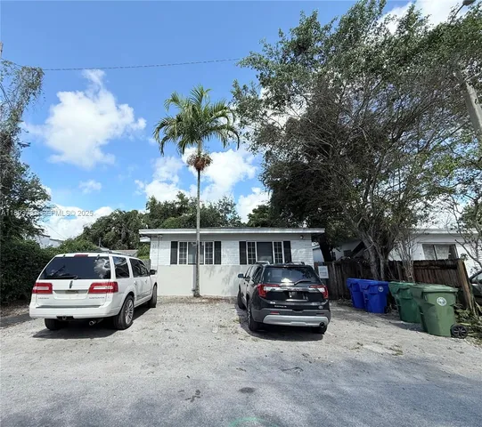 $2,100 | 337 Northeast 57th Street, Unit 2, Miami, FL 33137