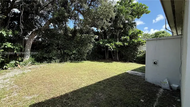 $2,100 | 337 Northeast 57th Street, Unit 2, Miami, FL 33137