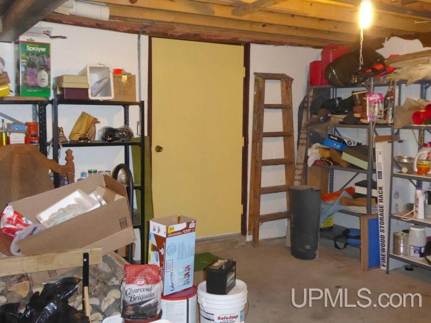 W6302 Payette Road Niagara, WI 54151 - Photo 8 of 19