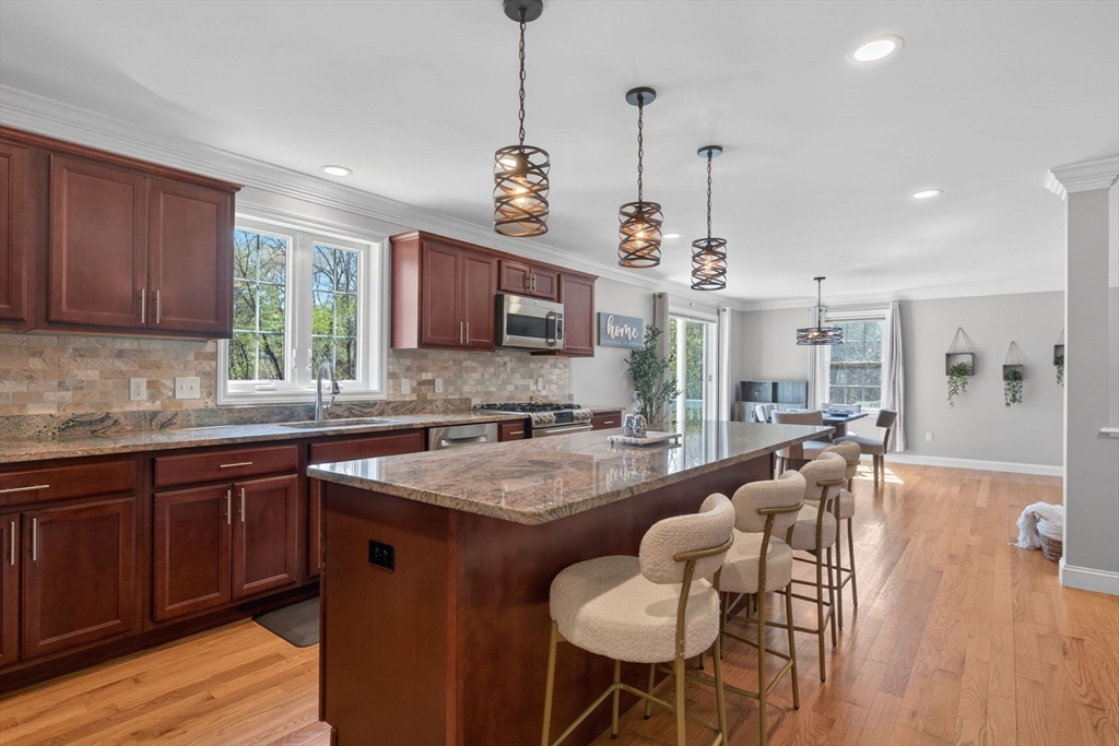 219 River Road Tewksbury, MA 01876 - Photo 2 of 32