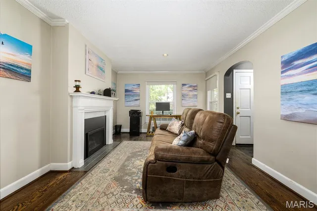 $369,900 | 8638 Rosalie Avenue, Brentwood, MO 63144