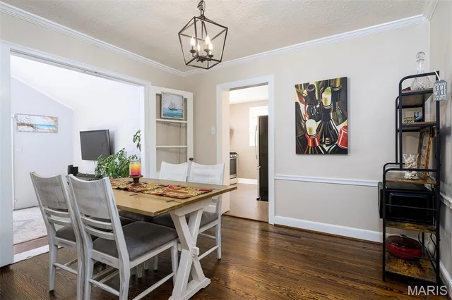 $369,900 | 8638 Rosalie Avenue, Brentwood, MO 63144