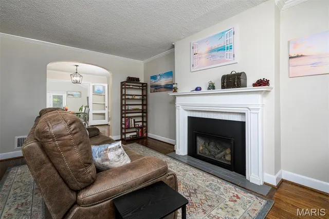 $369,900 | 8638 Rosalie Avenue, Brentwood, MO 63144