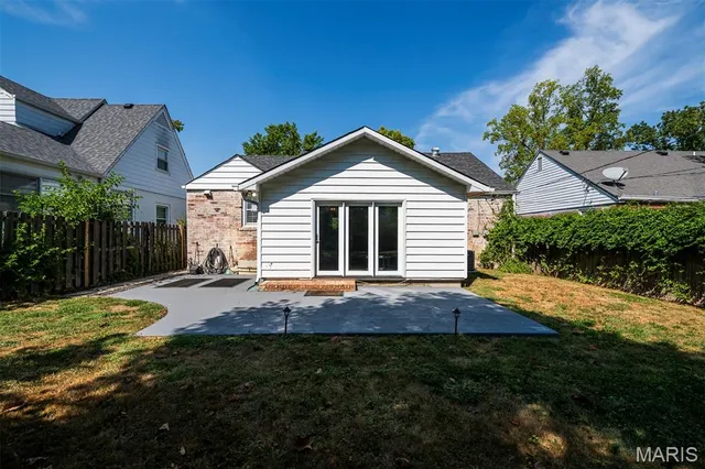 $369,900 | 8638 Rosalie Avenue, Brentwood, MO 63144