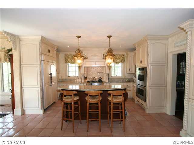 Kitchen - Crystal cabinets, granite counter tops,