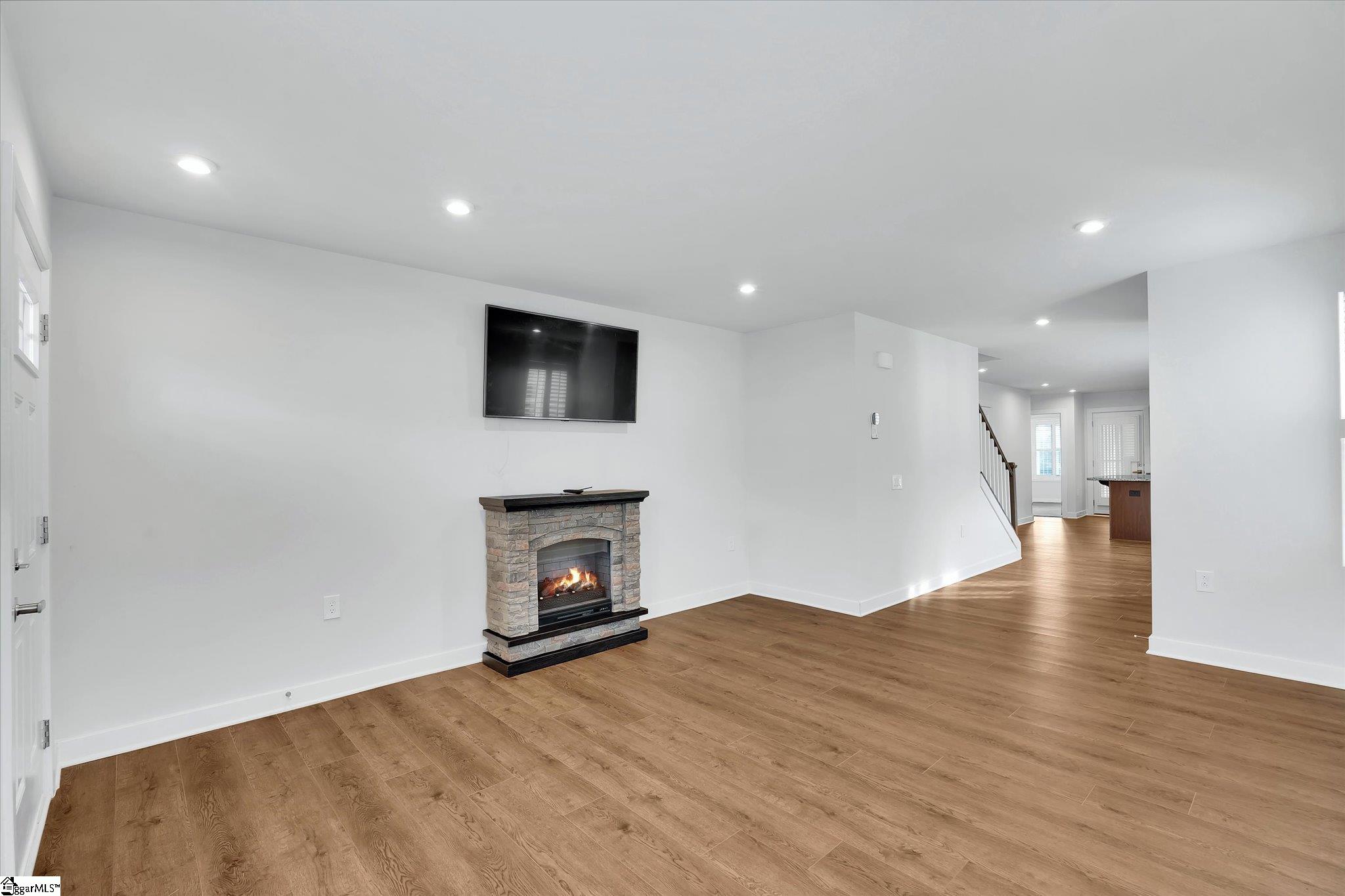 246 Scenic Road Anderson, SC 29621 - Photo 2 of 31