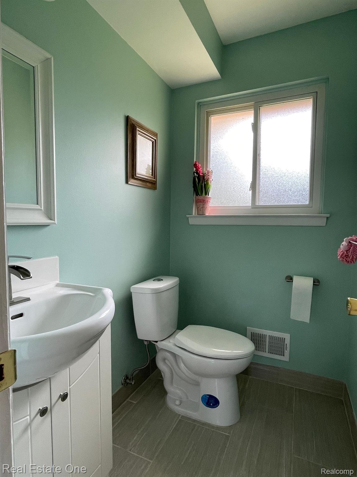 671 Castlebar Drive Rochester, MI 48309 - Photo 18 of 18 Gallery Image 18