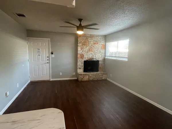 $1,300 | 309 East Grady Drive, Unit B, Austin, TX 78753