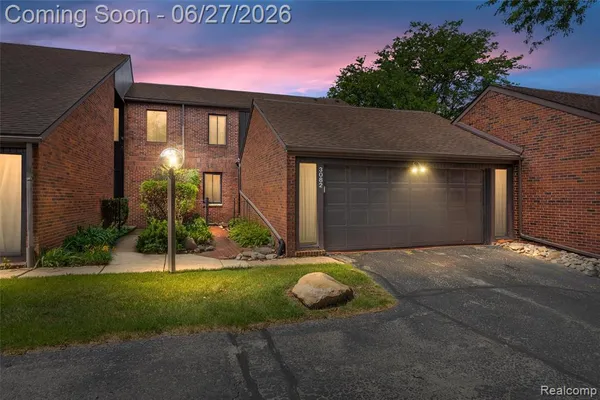 $199,999 | 3082 Lindenwood Drive, Dearborn, MI 48120