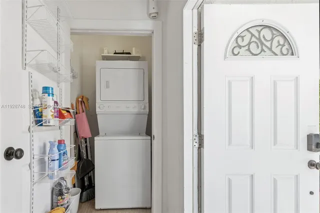 $2,150 | 521 Northeast 70th Street, Unit 2, Miami, FL 33138