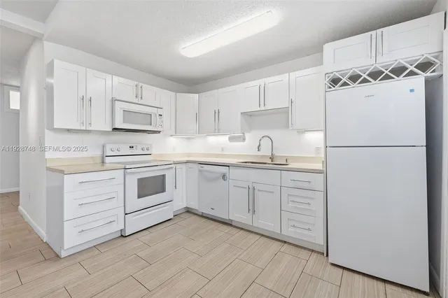 $2,150 | 521 Northeast 70th Street, Unit 2, Miami, FL 33138