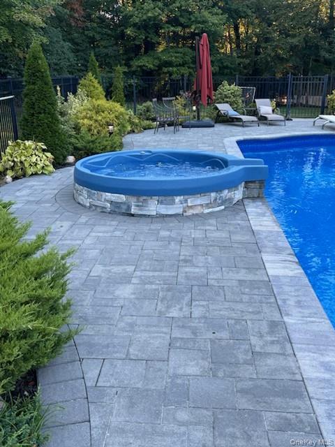 431 Woodbury Road Cold Spring Harbor, NY 11724 - Photo 19 of 24