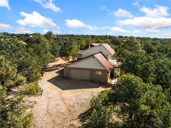 $819,000 | 32 Wilowa Lane, Santa Fe, NM 87505