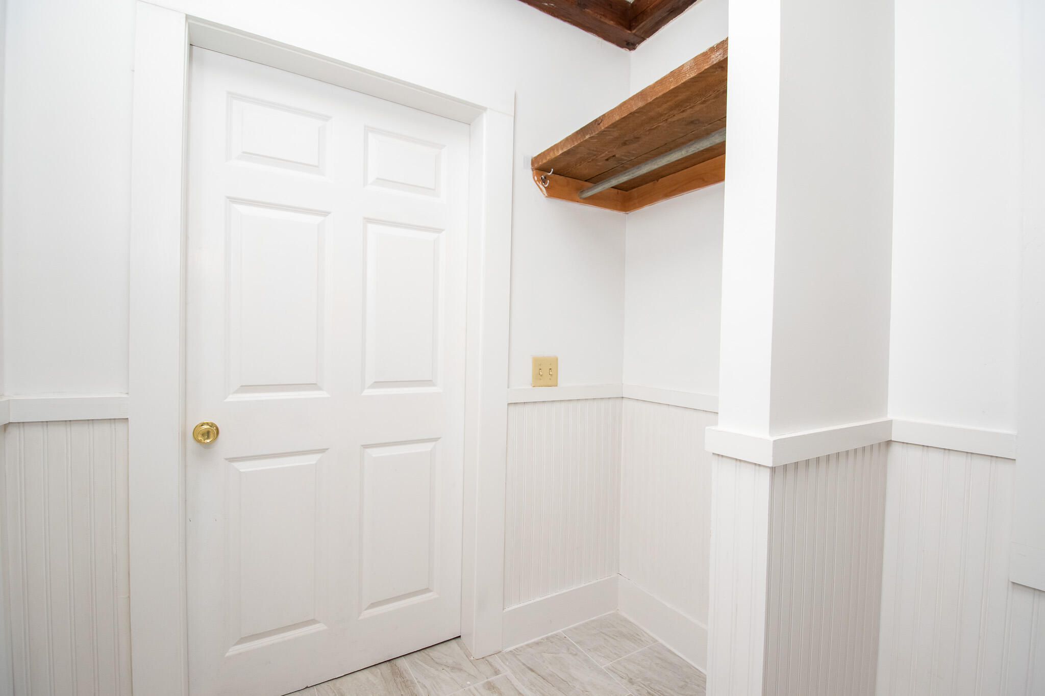 43 Maple Street Dexter, ME 04930 - Photo 16 of 63 mudroom