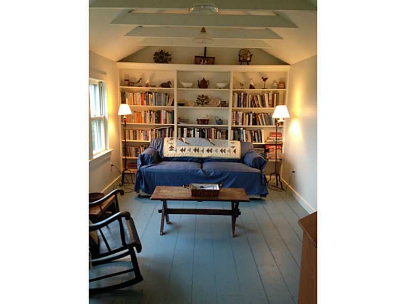 830 Beacon Hill Road Block Island, RI 02807 - Photo 7 of 9 Den/Family/Great Room.