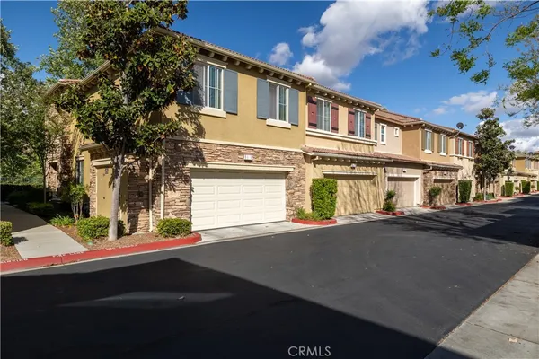 $425,000 | 30505 Canyon Hills Road, Unit 203, Lake Elsinore, CA 92532