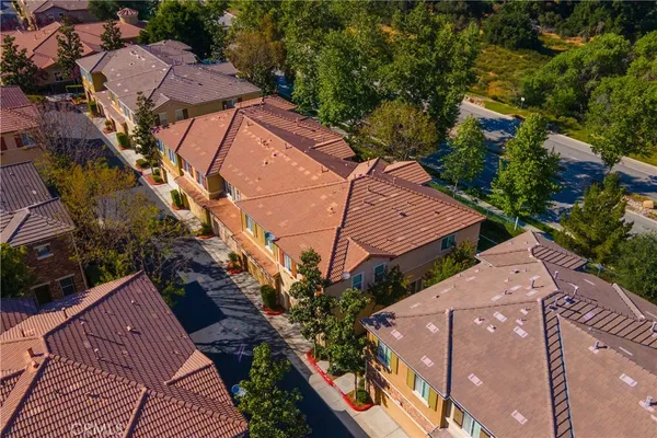 $425,000 | 30505 Canyon Hills Road, Unit 203, Lake Elsinore, CA 92532