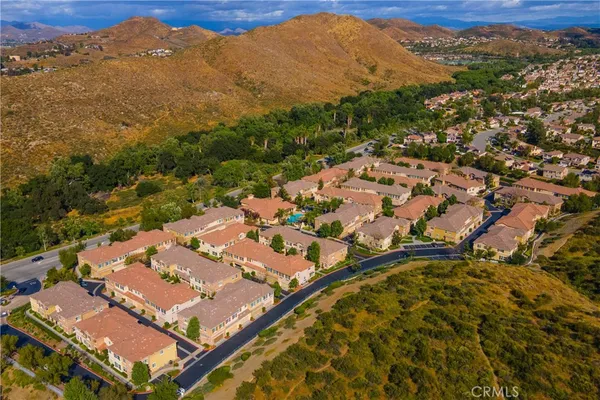 $425,000 | 30505 Canyon Hills Road, Unit 203, Lake Elsinore, CA 92532