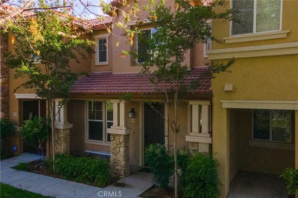 $425,000 | 30505 Canyon Hills Road, Unit 203, Lake Elsinore, CA 92532