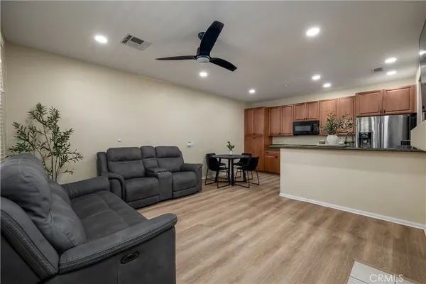 $425,000 | 30505 Canyon Hills Road, Unit 203, Lake Elsinore, CA 92532