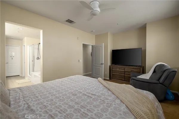 $425,000 | 30505 Canyon Hills Road, Unit 203, Lake Elsinore, CA 92532