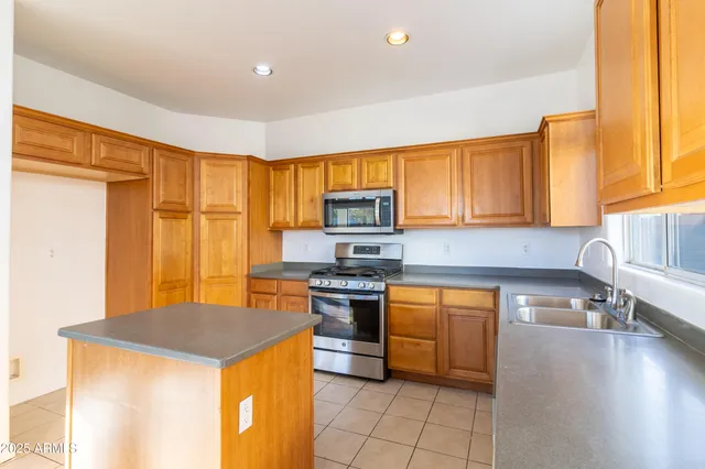 $2,150 | 1209 East Frances Lane, Gilbert, AZ 85295