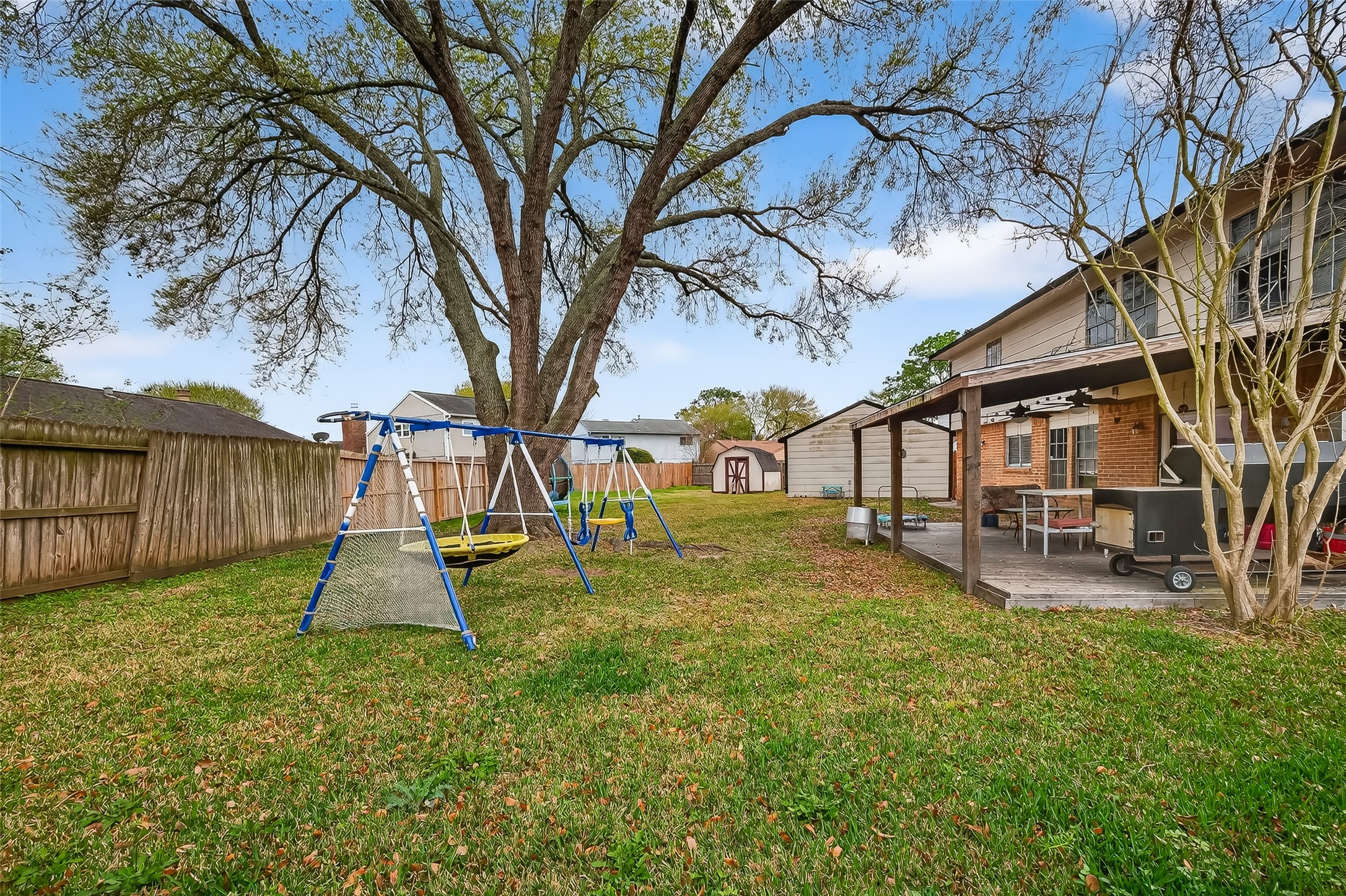 16006 El Toro Court Webster, TX 77598 - Photo 5 of 19