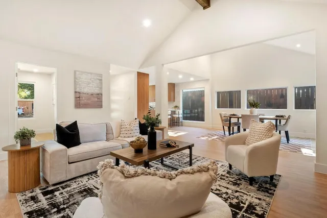 $575,000 | 7010 Meadow Run, Austin, TX 78745