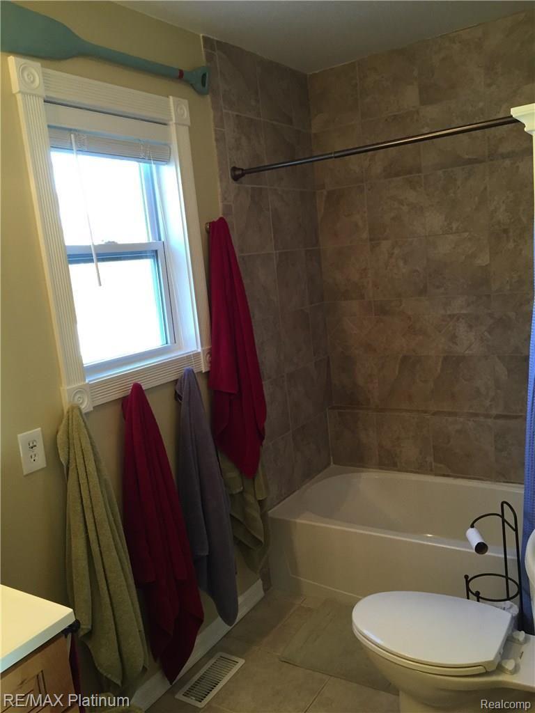 922 Brighton Lake Road Brighton, MI 48116 - Photo 28 of 33 BL5.JPG