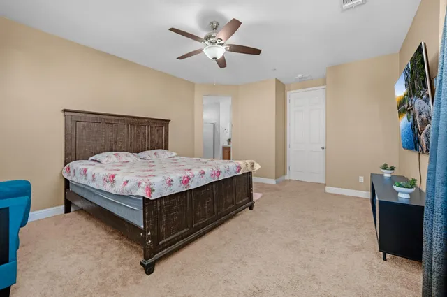 a view of a house with backyard