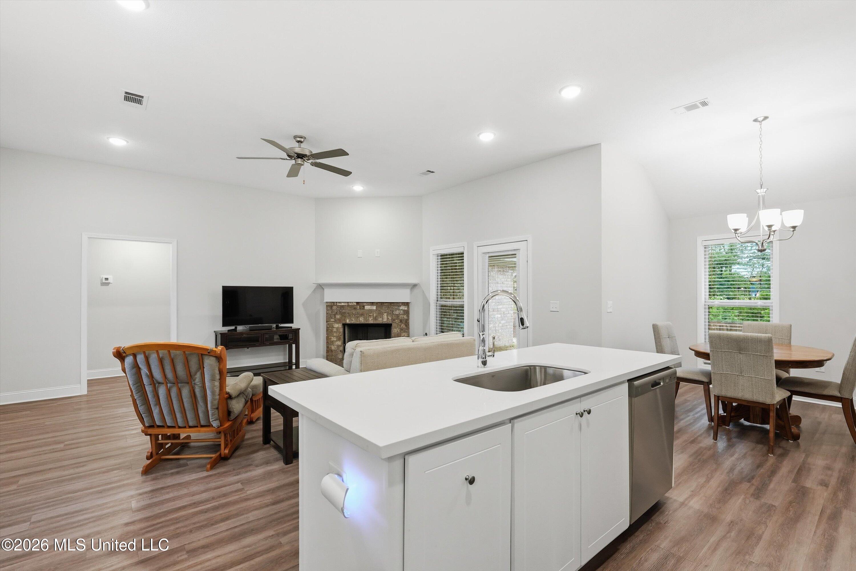 713 Tower Rdg Cove Pearl, MS 39208 - Photo 8 of 28 10-713_Tower_Ridge_Cv_010