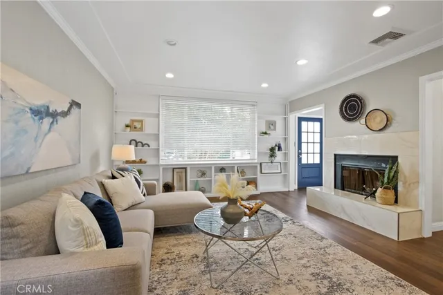 $1,225,000 | 2400 Quincy Avenue, Long Beach, CA 90815