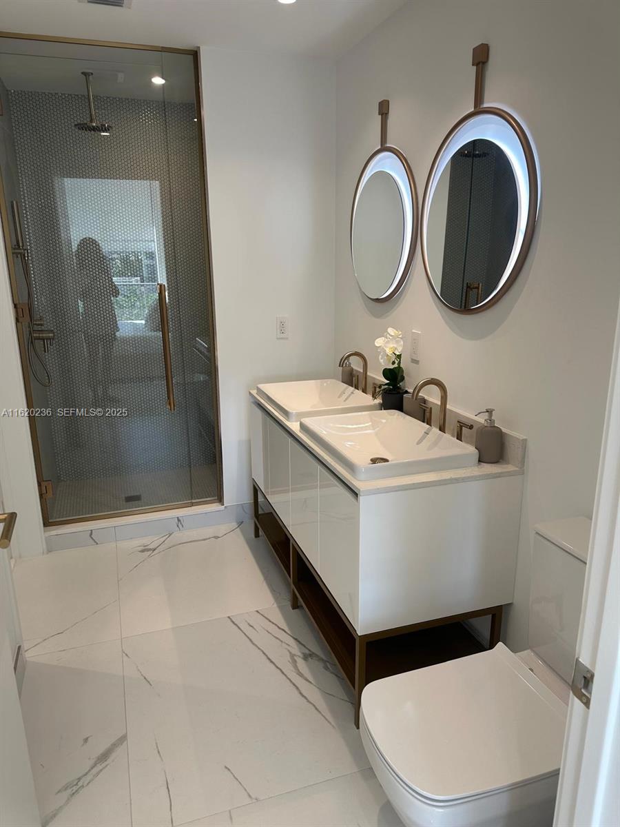 2678 Tigertail Avenue, Unit 515 Miami, FL 33133 - Photo 20 of 43