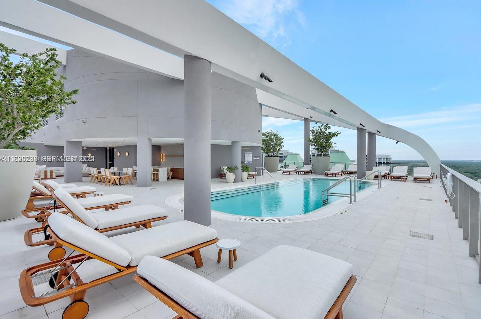 2678 Tigertail Avenue, Unit 515 Miami, FL 33133 - Photo 33 of 43